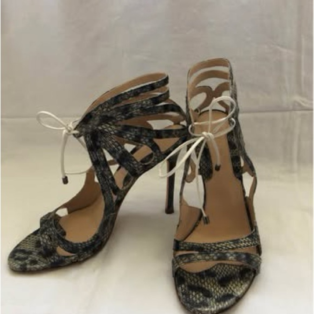 Chelsea Paris Snakeskin Cut-Out Heels – Size 39 (Fits 8.5–9)